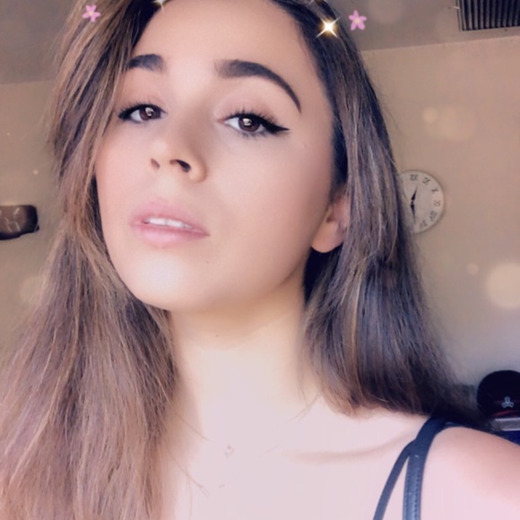 Meet your Posher, Brii - Picture 4 of 4